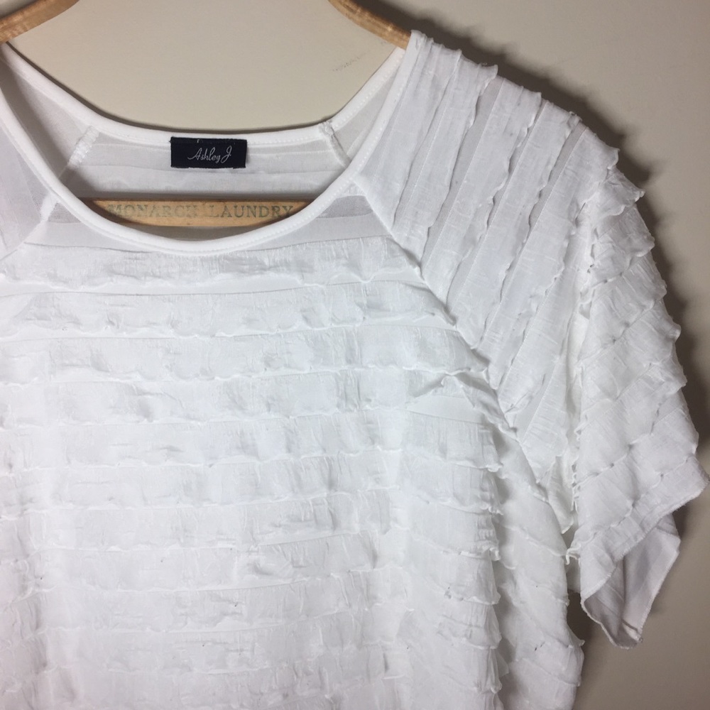 [Ashley J] White Ruffled Top - Picture 2 of 6